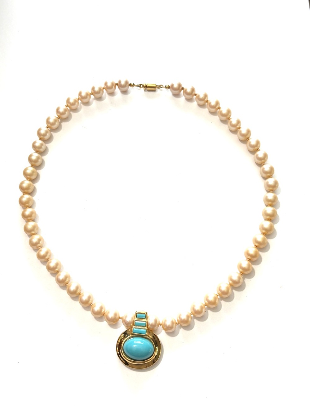 Vintage 1980s Faux Pearl Strand Turquoise Cabochon Gold Tone Pendant Necklace